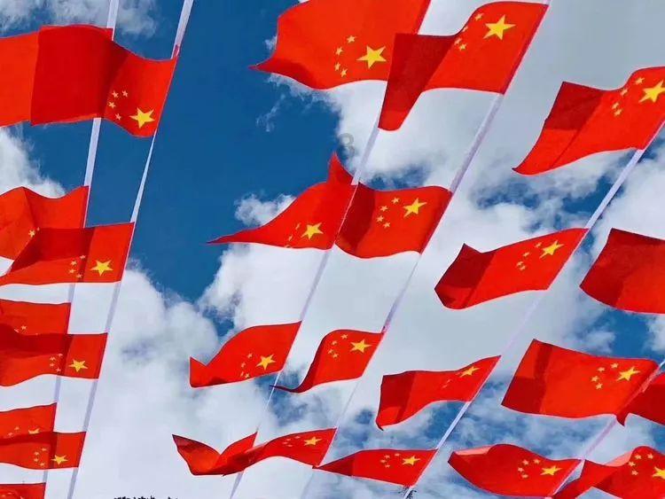 图一好看，还是图二，游戏画面