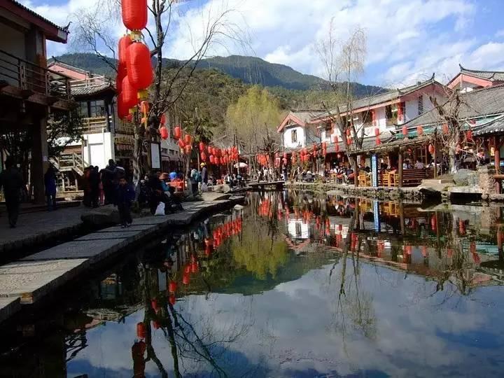 山东滨州:父女俩爬山迷路夜困深山 消防紧急救援